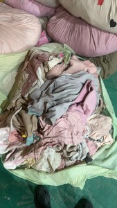 旧衣服分拣厂长期出售旧衣服二白料