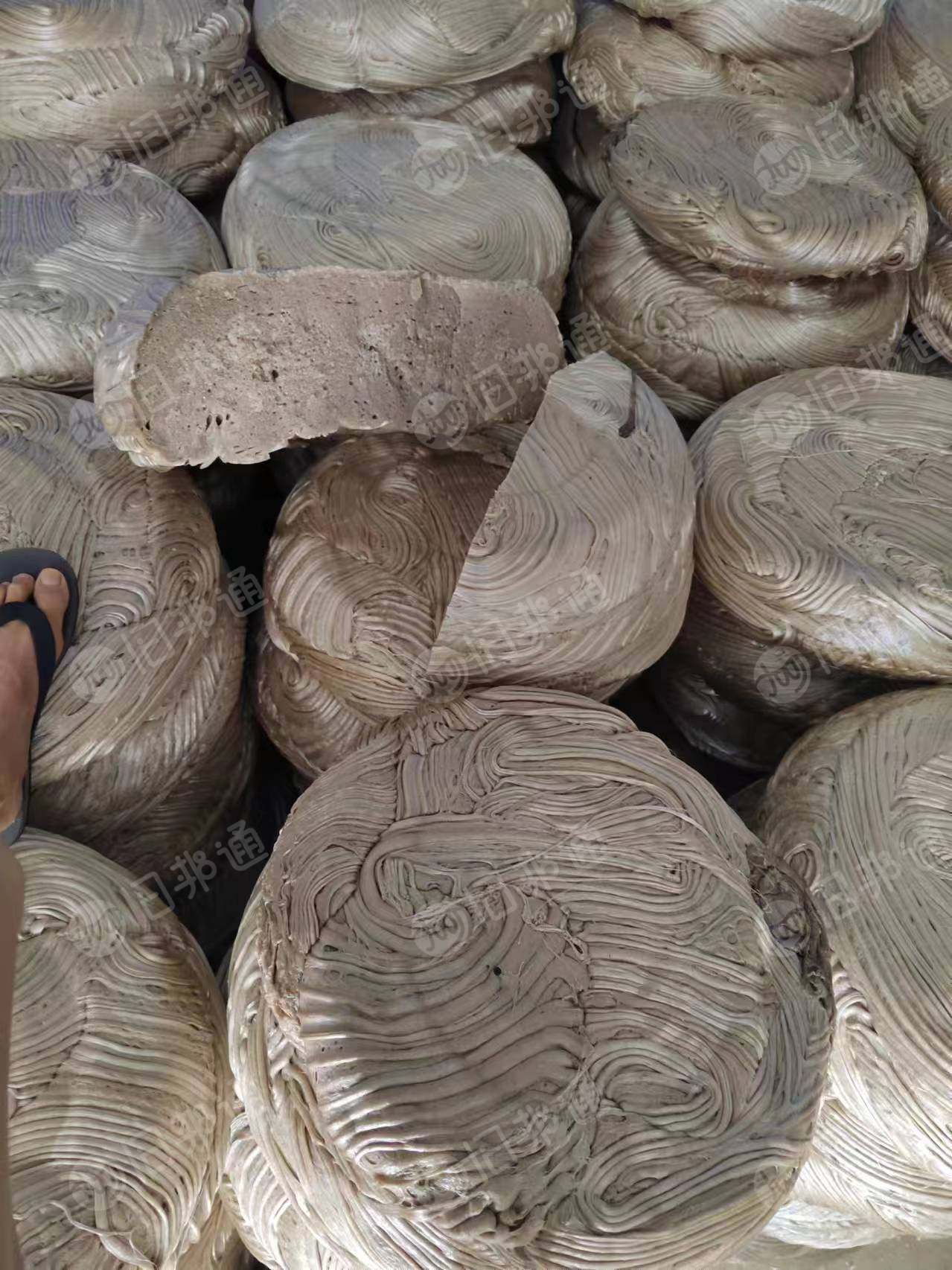 出售热熔块,每个月20多吨