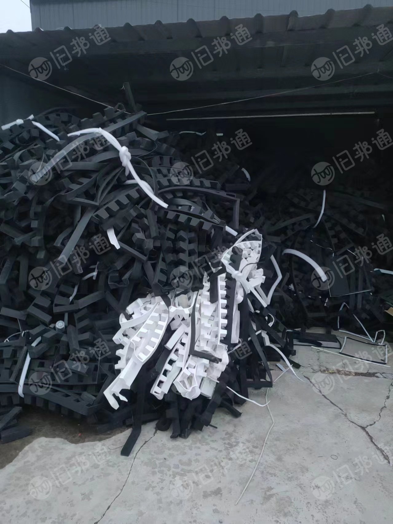 出售EVA下脚料,六米八一车