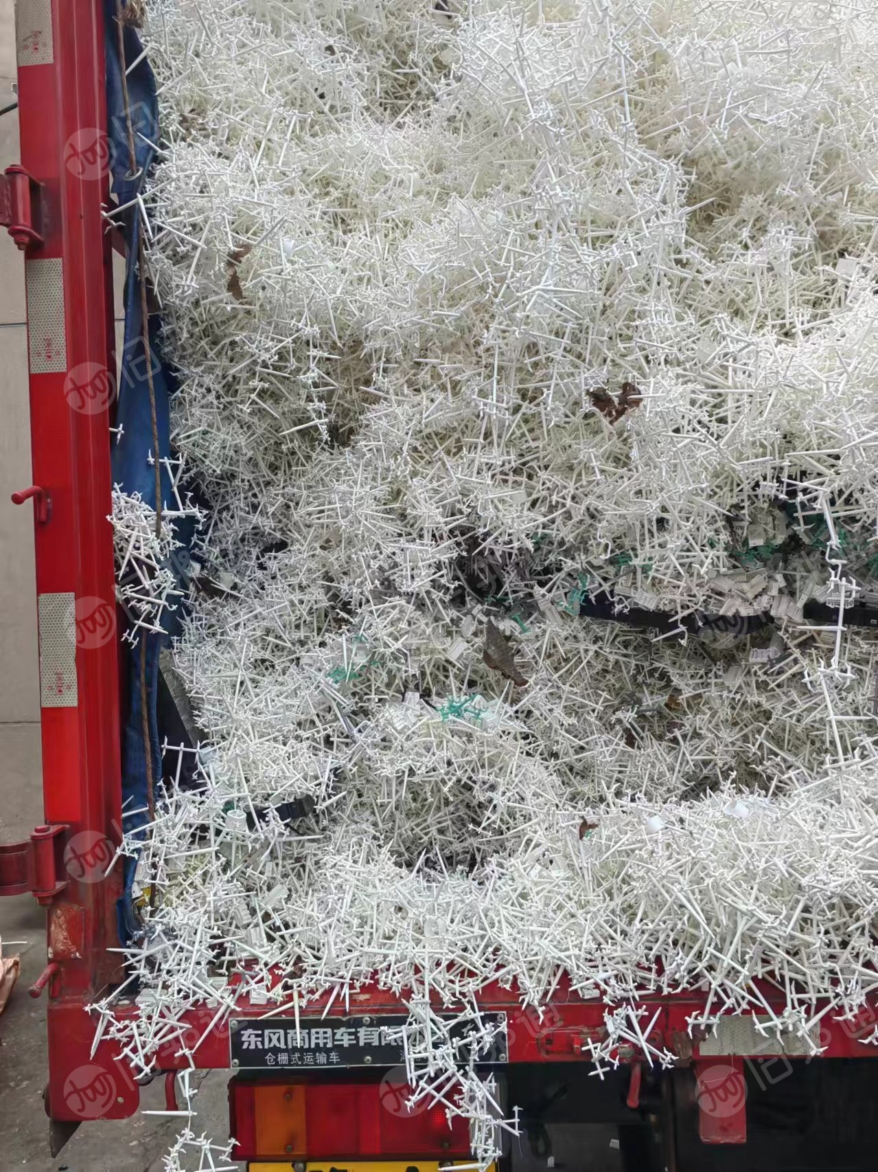 出售比亚迪厂下来的PBT,PA66混合水口料,胶头料,现货40吨