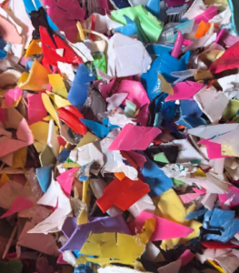 长期出售PE破碎料，PP破碎料，浮水卡板，保险杠料