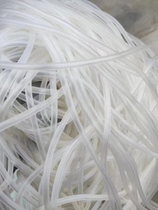 求购PVC输液管毛料，月需10吨