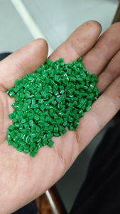 长期出售PET绿色颗粒，做打包带用的