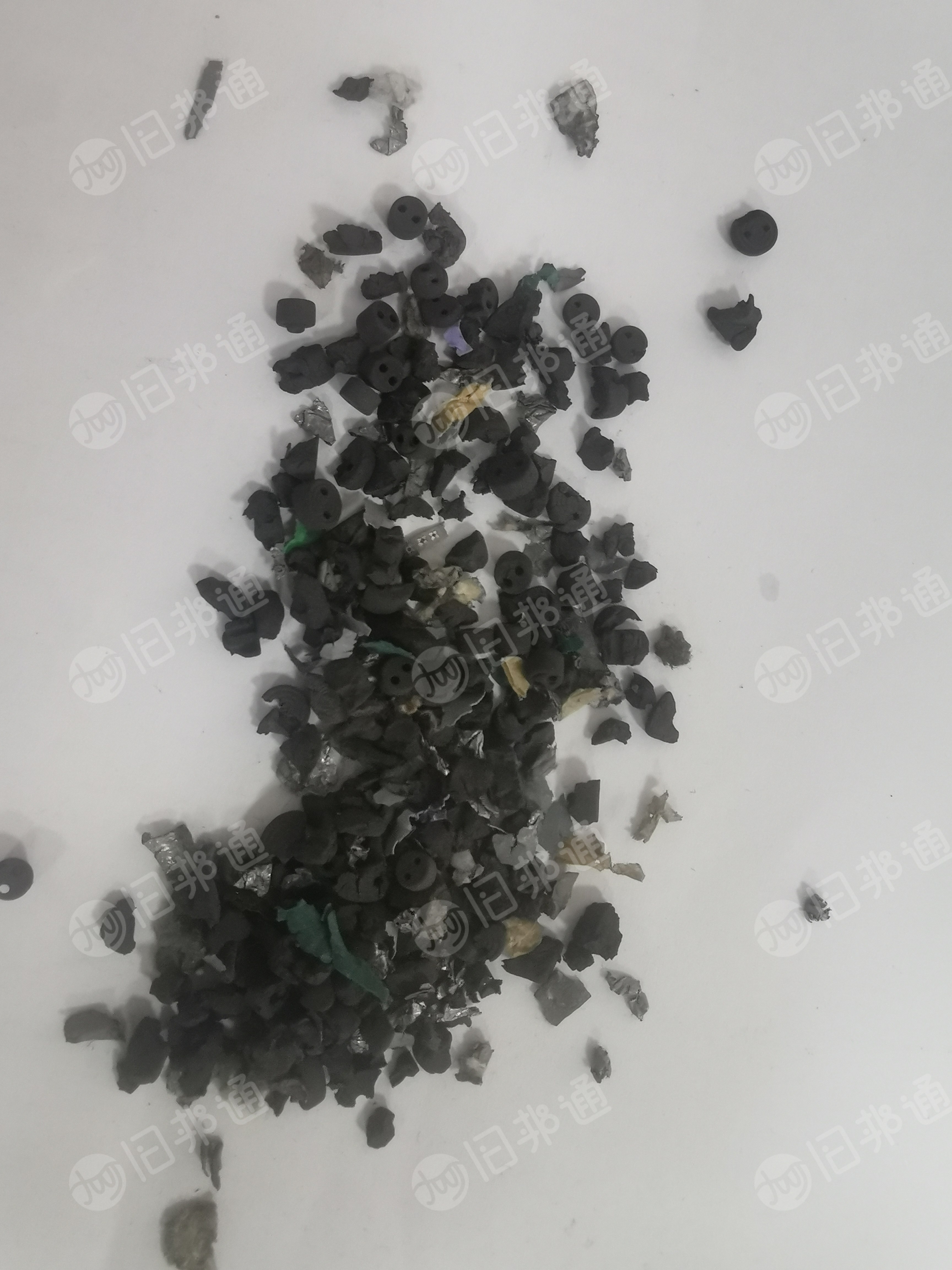 出售电容破碎,出的废旧橡胶颗粒
