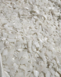 出售PE低压粉碎料，透明丙，透析桶破碎料，全漂