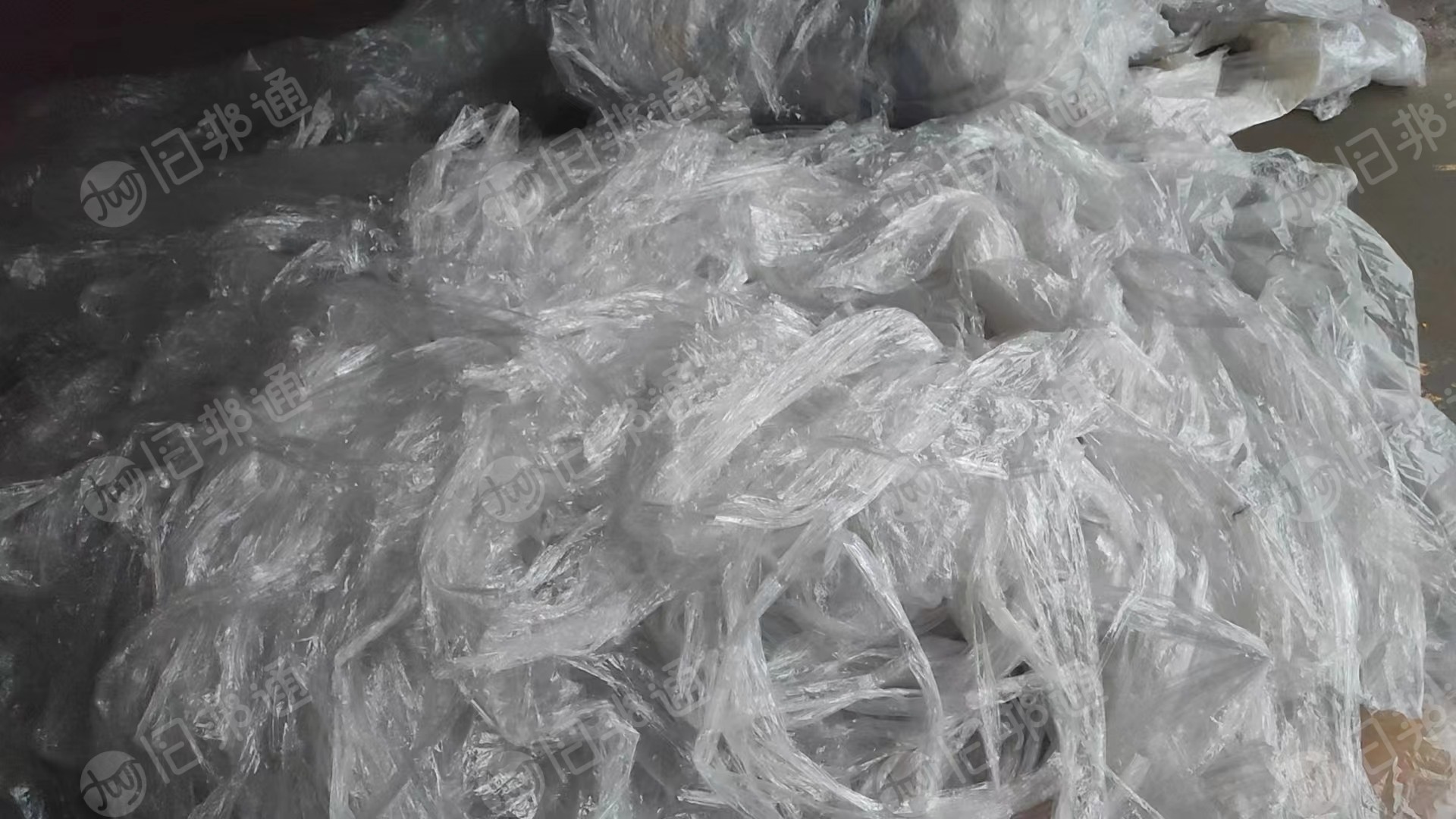 出售干造PE膜,高压膜和低压膜分开,各4*2一车