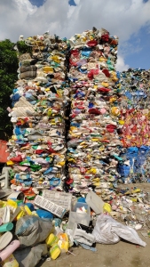 出售花乙压块，一半是小白乙，压包一起，不含丙，现货一挂车