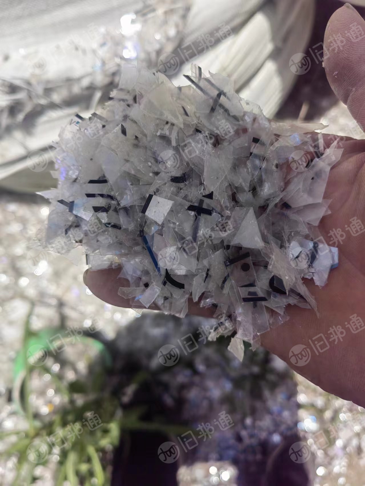 厂家倒闭,处理一批PET破碎料,现货几十吨
