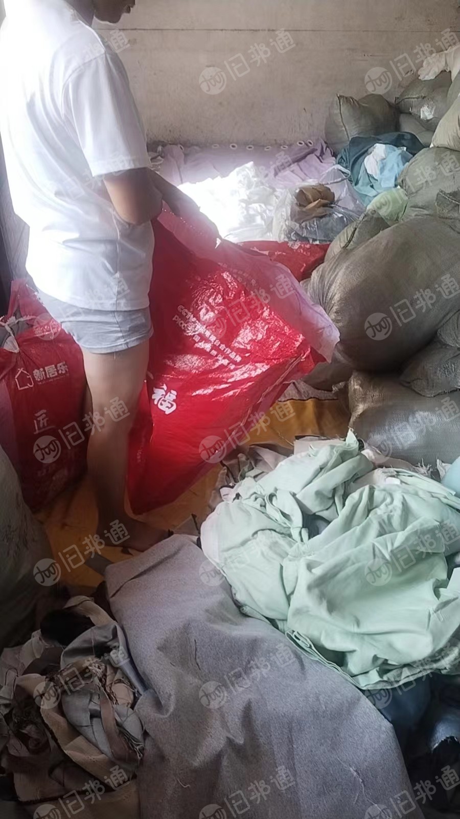 出售涤纶窗帘布边料,窗帘下脚料