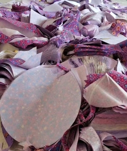 出售服装厂下脚料，边角料，涤纶布，春亚纺布碎，货在广西百色市