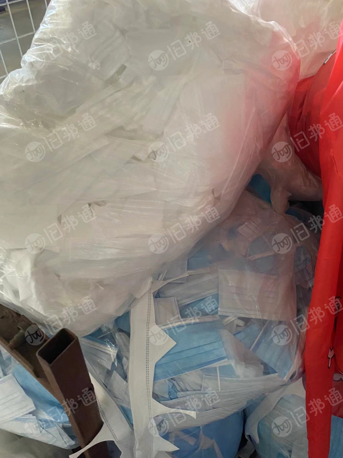 出售杂色无纺布,口罩边角料,货在江苏盐城