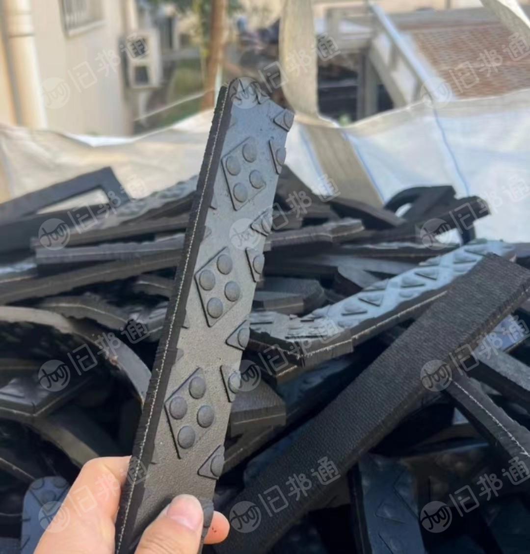 橡胶条,天然再生胶,现货八吨,中间有层纤维布,长期出售