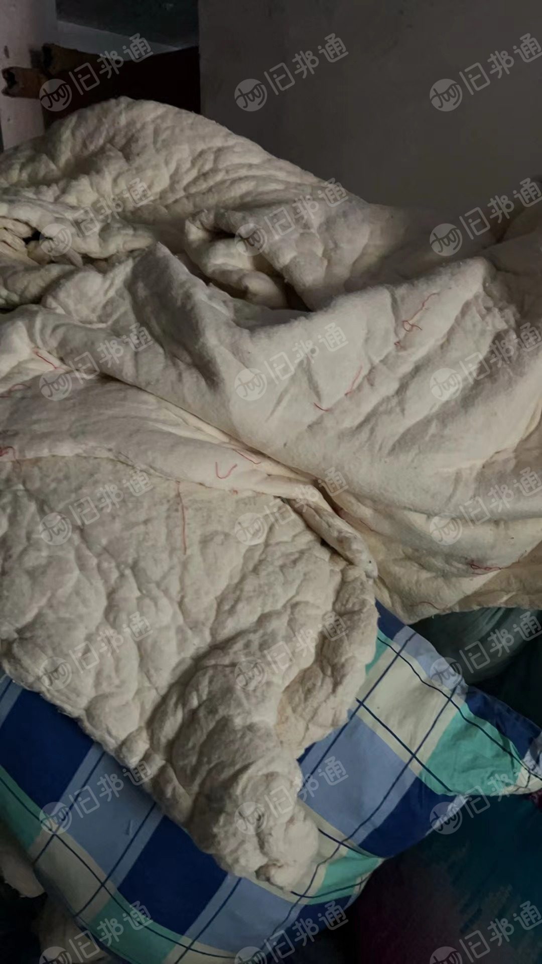 出售撕好的旧棉被,旧丝绵被,旧丝绵下脚料,现货够6米8的车,货在浙江杭州