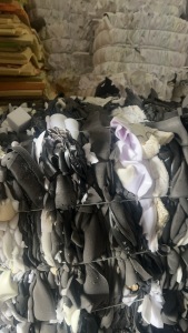 出售海绵边角料，内衣打包棉，白色，黑色，杂色