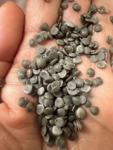 水洗电池膜颗粒，现货40吨，长期出售