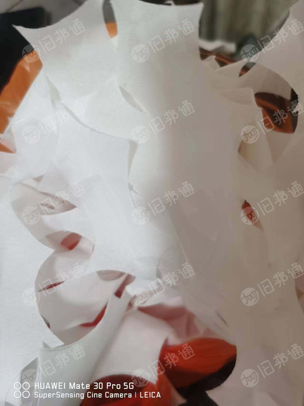 出售涤纶废布,带浆,边角料,白色,现货40吨