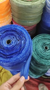 出售涤纶废布，涤纶布边，布条，杂色，现货几百吨，长期有何