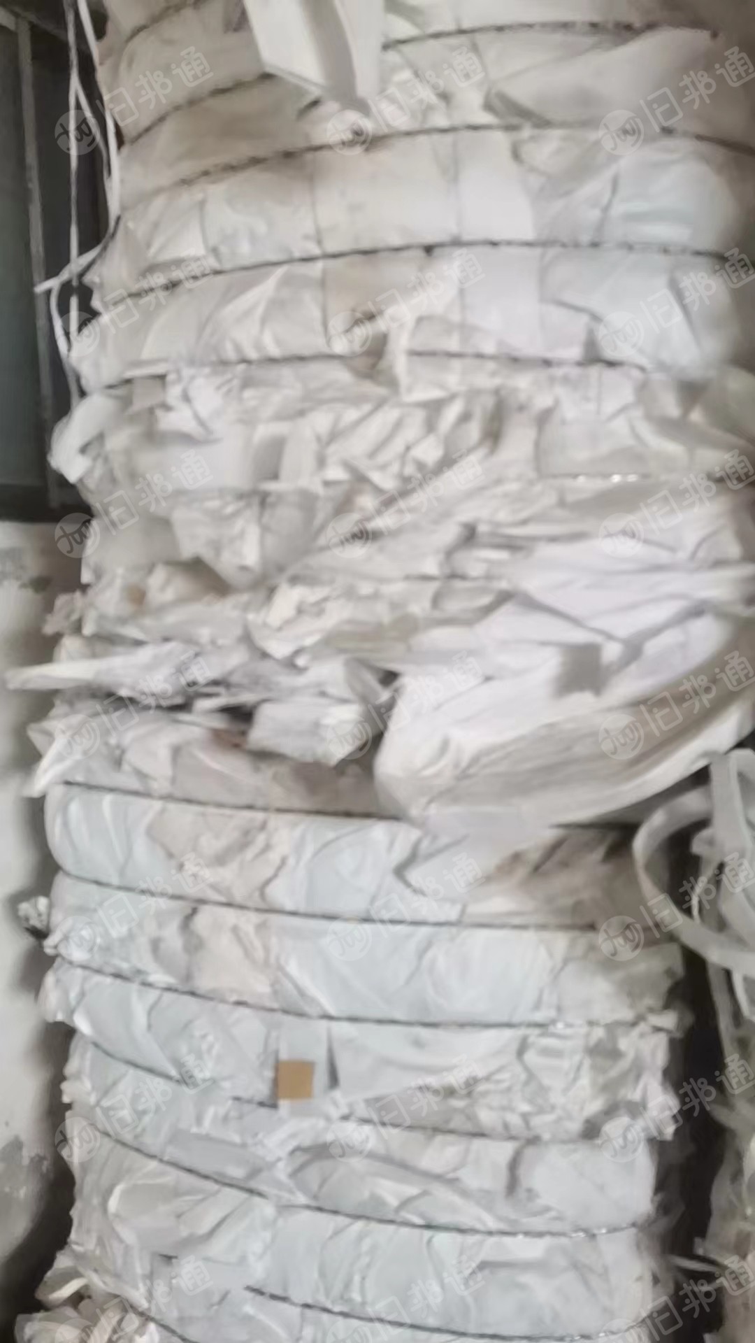 出售pet复合pp熔喷布边角料,现货60吨左右