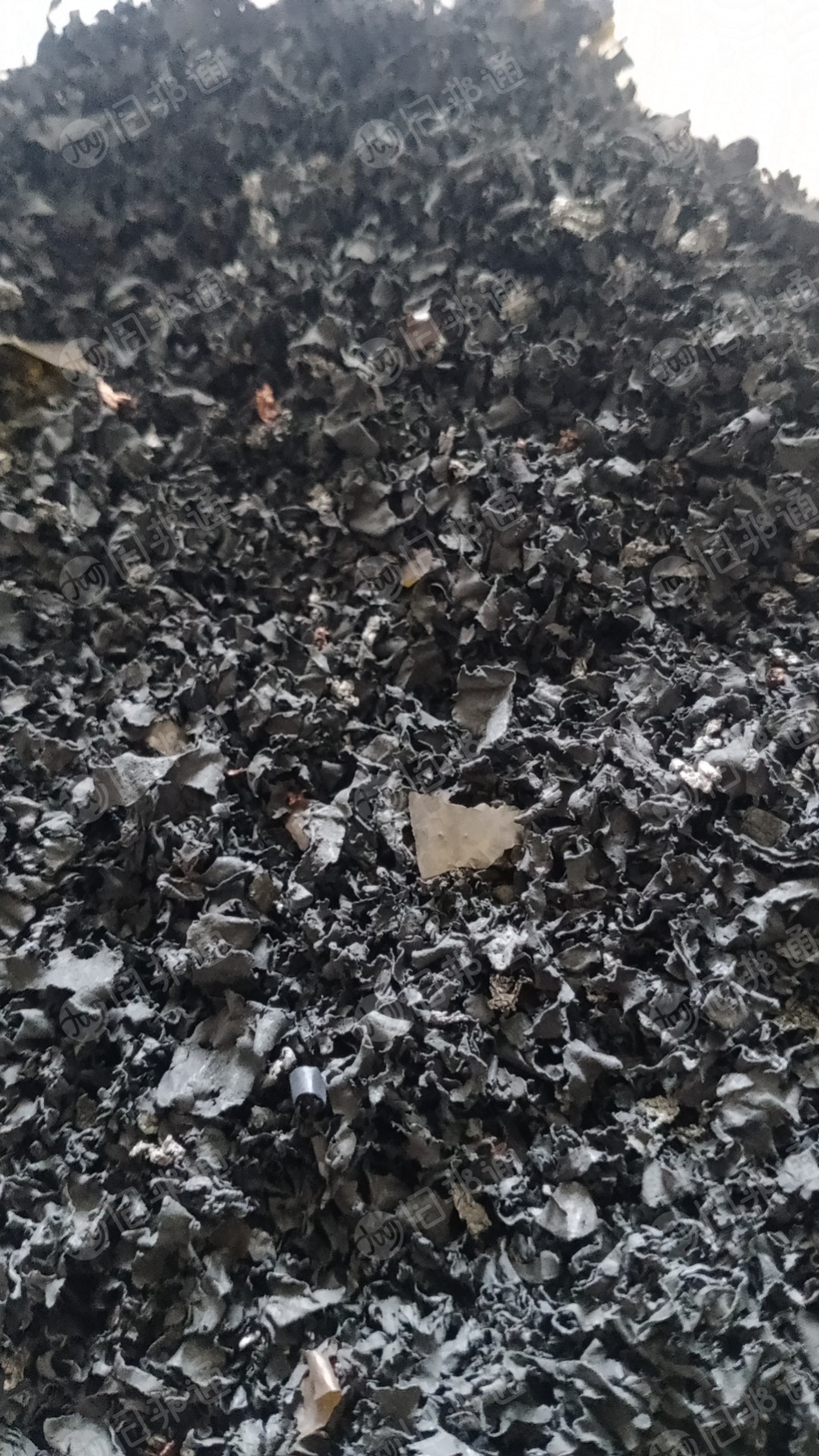 出售电池正极负极料,正极是铜塑料,负极是铝塑料,各有600吨,比亚迪厂下来的