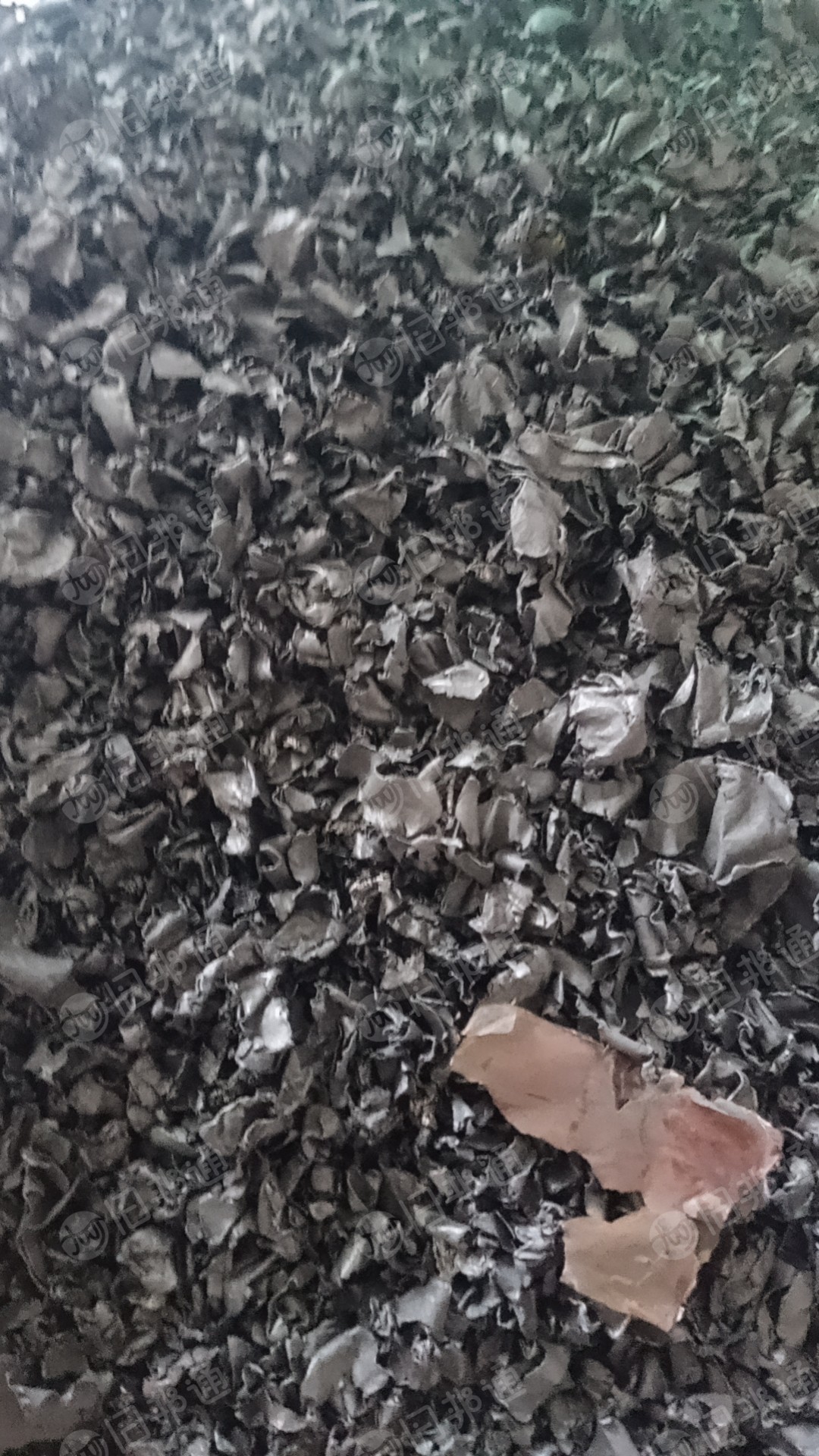 出售电池正极负极料,正极是铜塑料,负极是铝塑料,各有600吨,比亚迪厂下来的