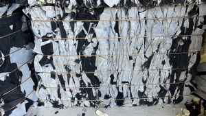 出售EVA汽车内饰废料，月供50-100吨