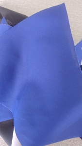 长期出售服装厂下脚料，涤棉废布料，杂色，货在江苏苏州