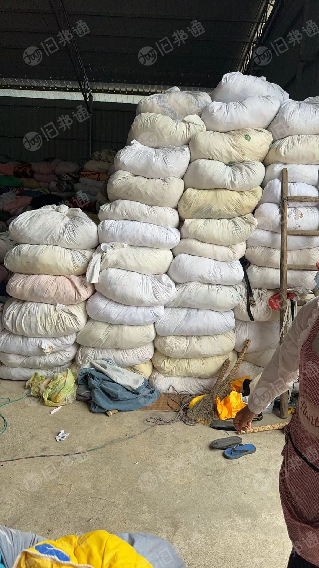 湖南永州旧衣服分拣厂长期出售旧衣服白料,大白料