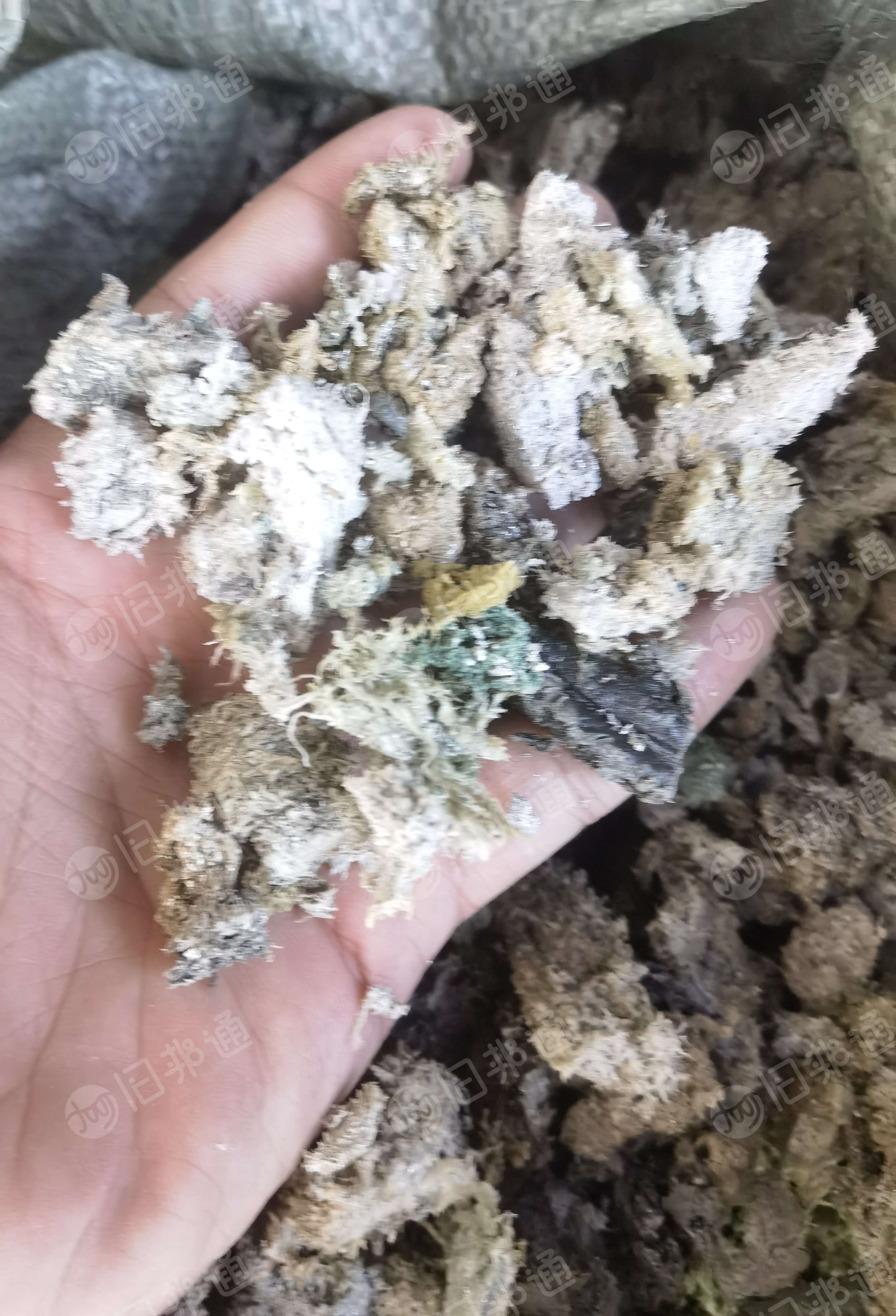 长期出售PE铝膜做的破碎料,现货40吨 ,注塑用