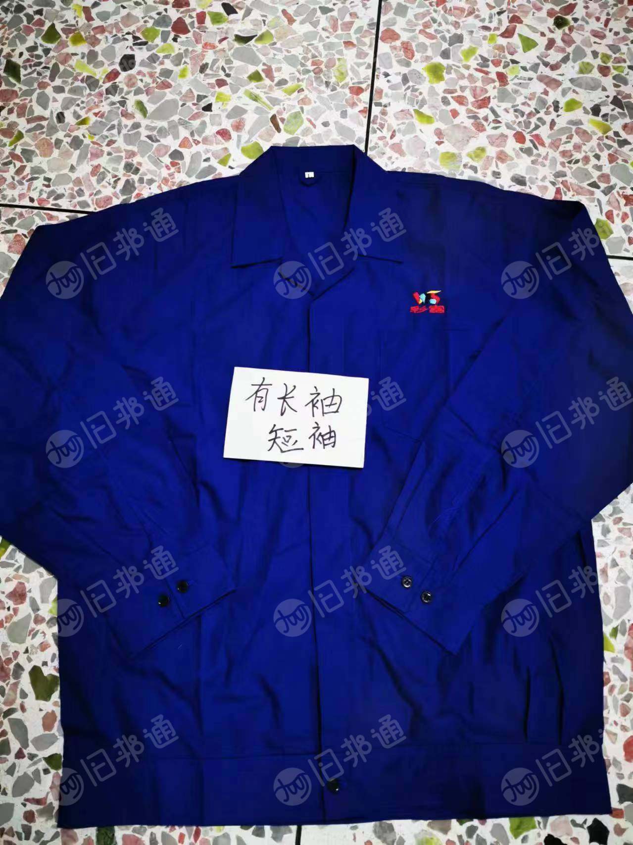 大量出售库存衣服,工作服,礼服