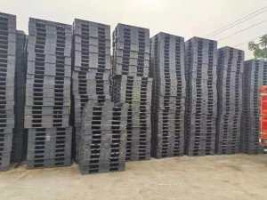 长期出售pp塑料托盘破碎料，进口韩国全漂料，浙石化沉底料，现货20多吨