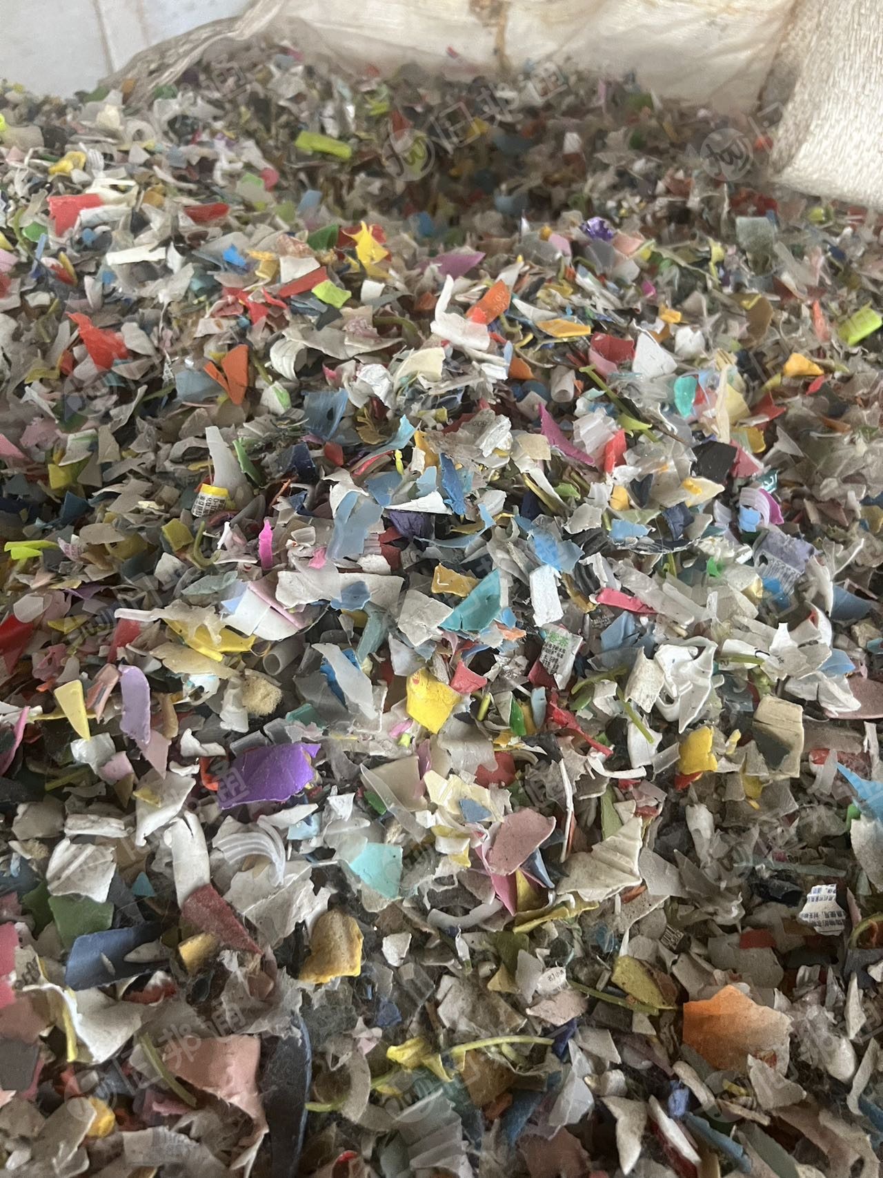 出售花乙破碎料 现货30吨 货在江苏邳州