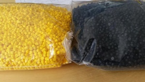 求购出口头盔和护膝颗粒，要高密度的，只要黄色的