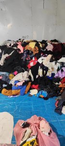 长期出售旧衣服统货，小区货，，每月50吨左右，货在河北张家口