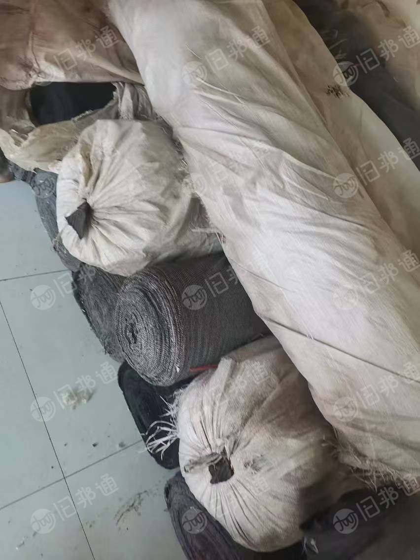 出售纯毛,软回丝,硬回丝,现货目前不多,有两三吨,毛呢面料的5吨左右