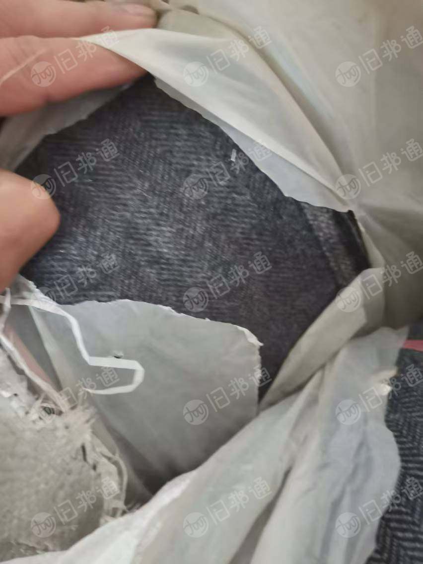 出售纯毛,软回丝,硬回丝,现货目前不多,有两三吨,毛呢面料的5吨左右