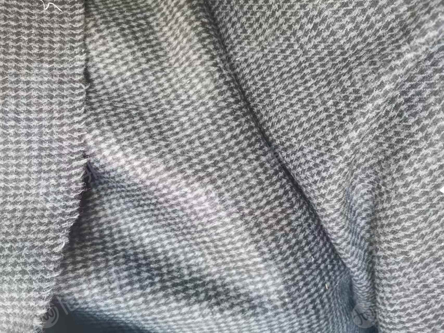 出售纯毛,软回丝,硬回丝,现货目前不多,有两三吨,毛呢面料的5吨左右