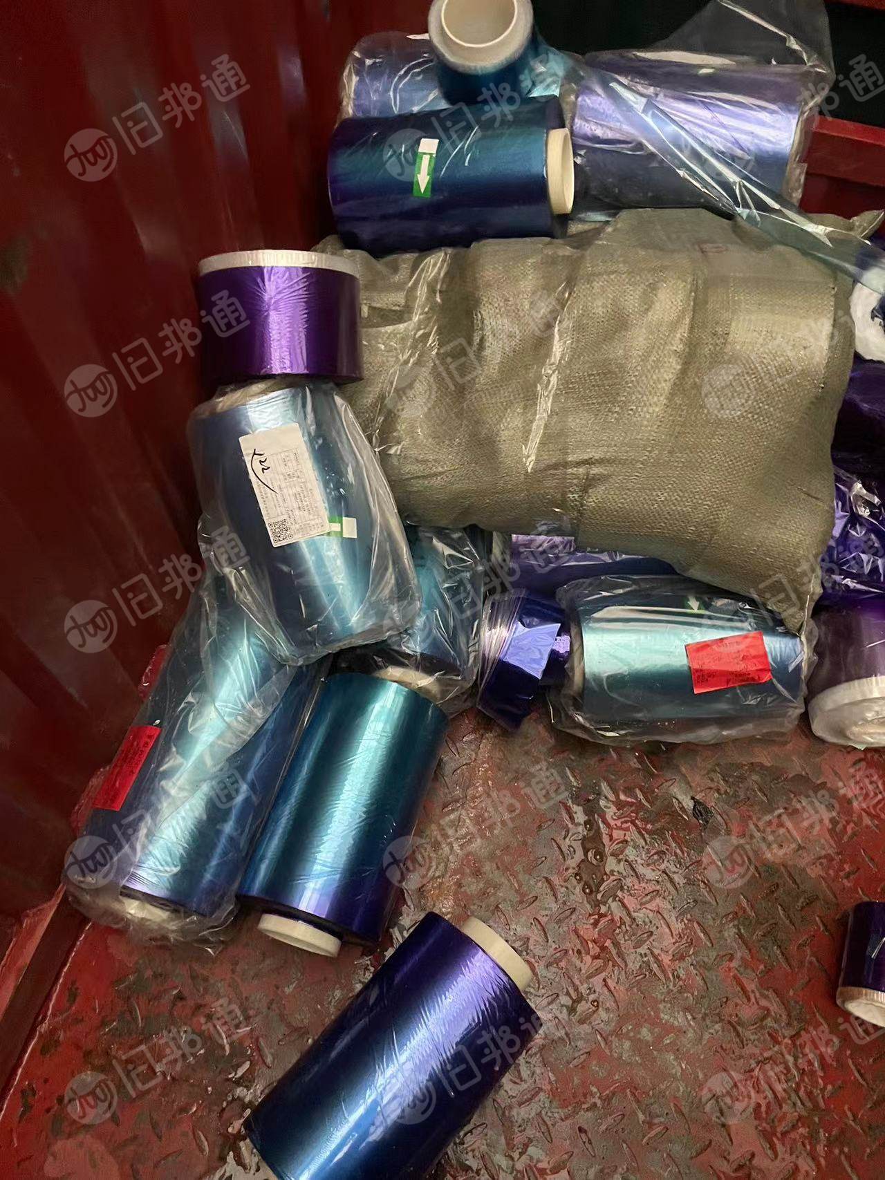出售带胶PET复合pe卷膜,现货10几吨