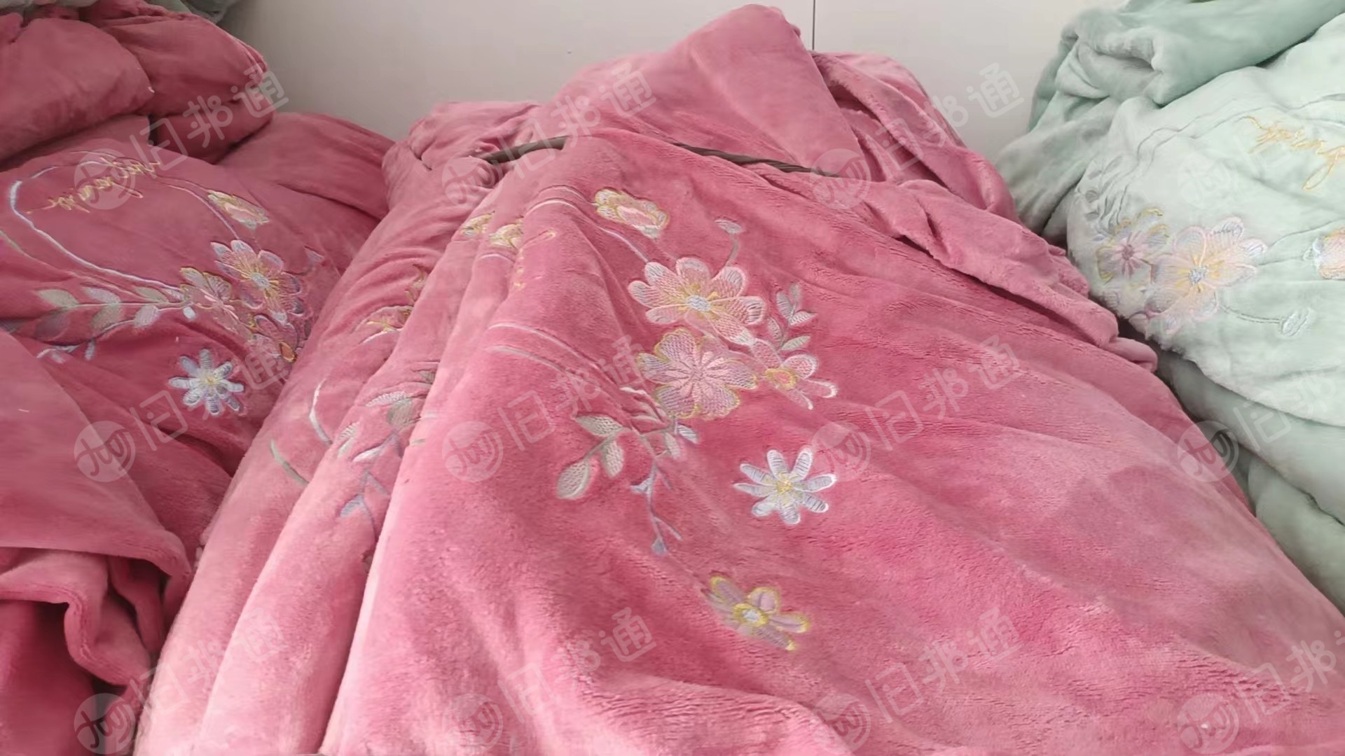 出售库存床上用品,四件套,牛奶绒
