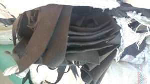 长期出售黑色涤棉复合布，浅色复合布