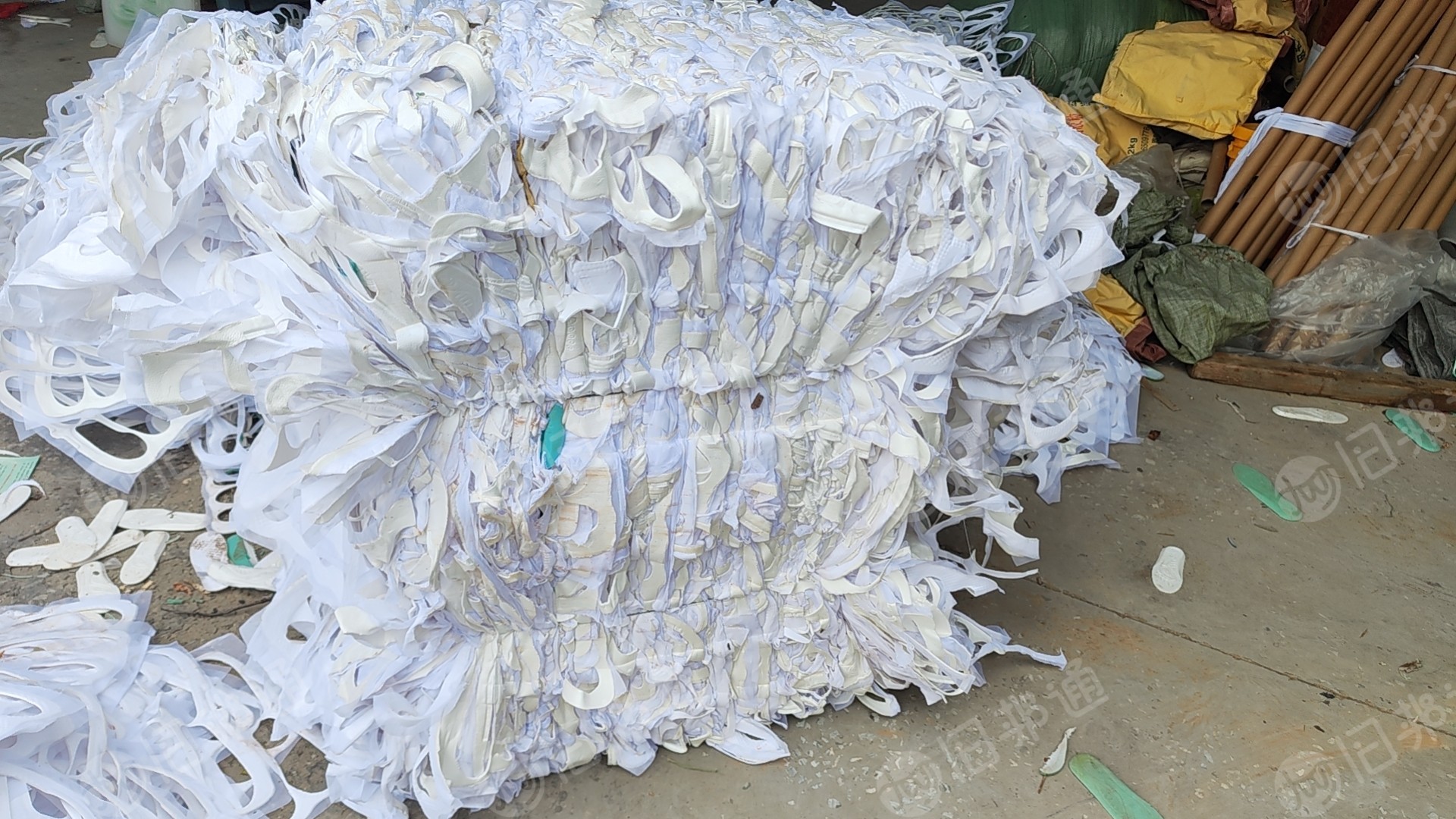 大量出售海绵下脚料,海绵燃烧料,免费送,在河南商丘