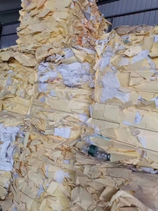 长期出售黄白淋膜纸，本色淋膜纸