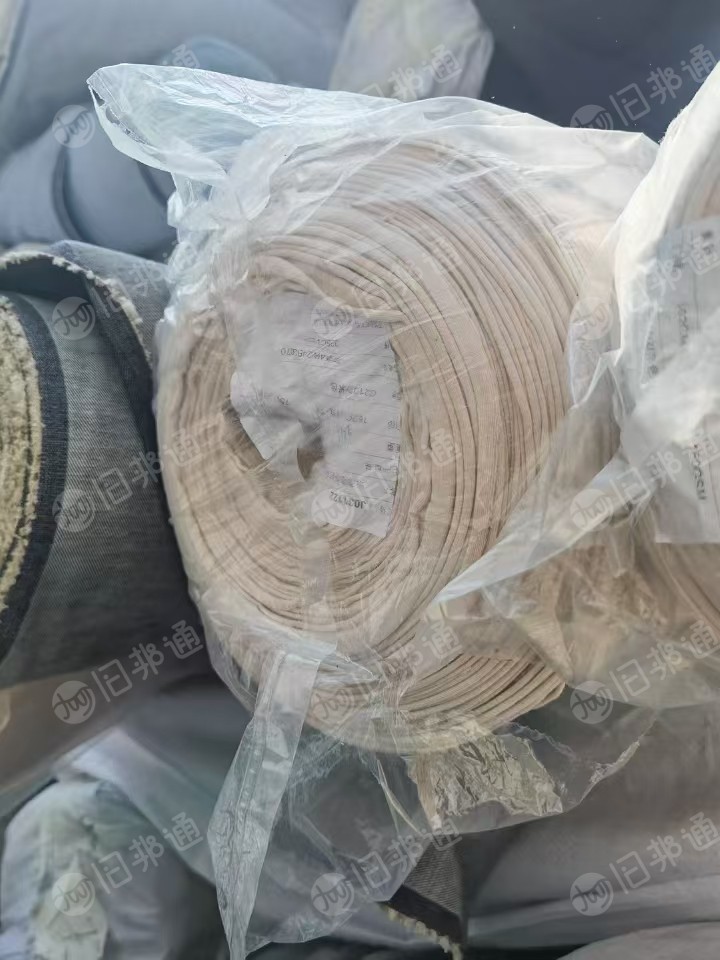 出售库存布,二白针织布,宽幅一米六到一米七左右,现货有一千斤左右