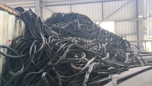 出售汽车胶条，现货5-6吨