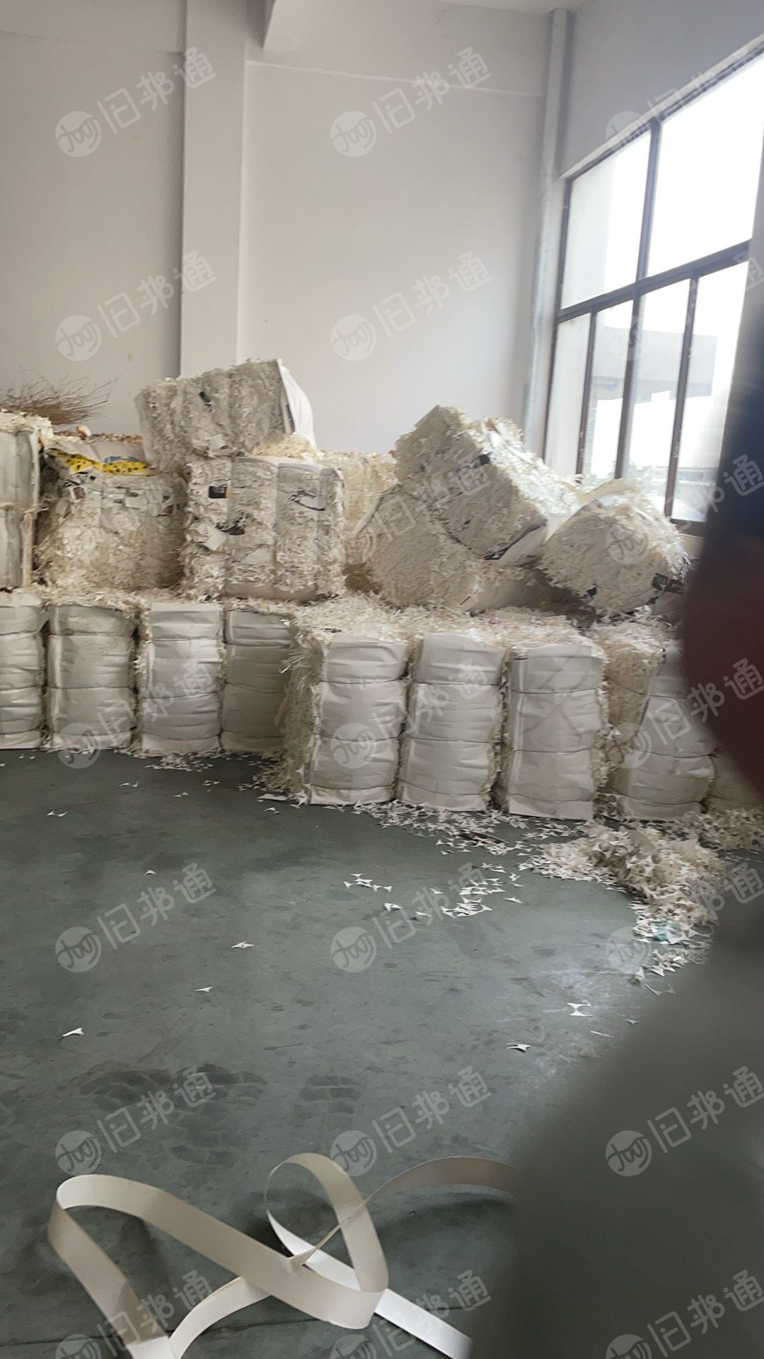 大量出售口杯纸边料,有纯白和小花