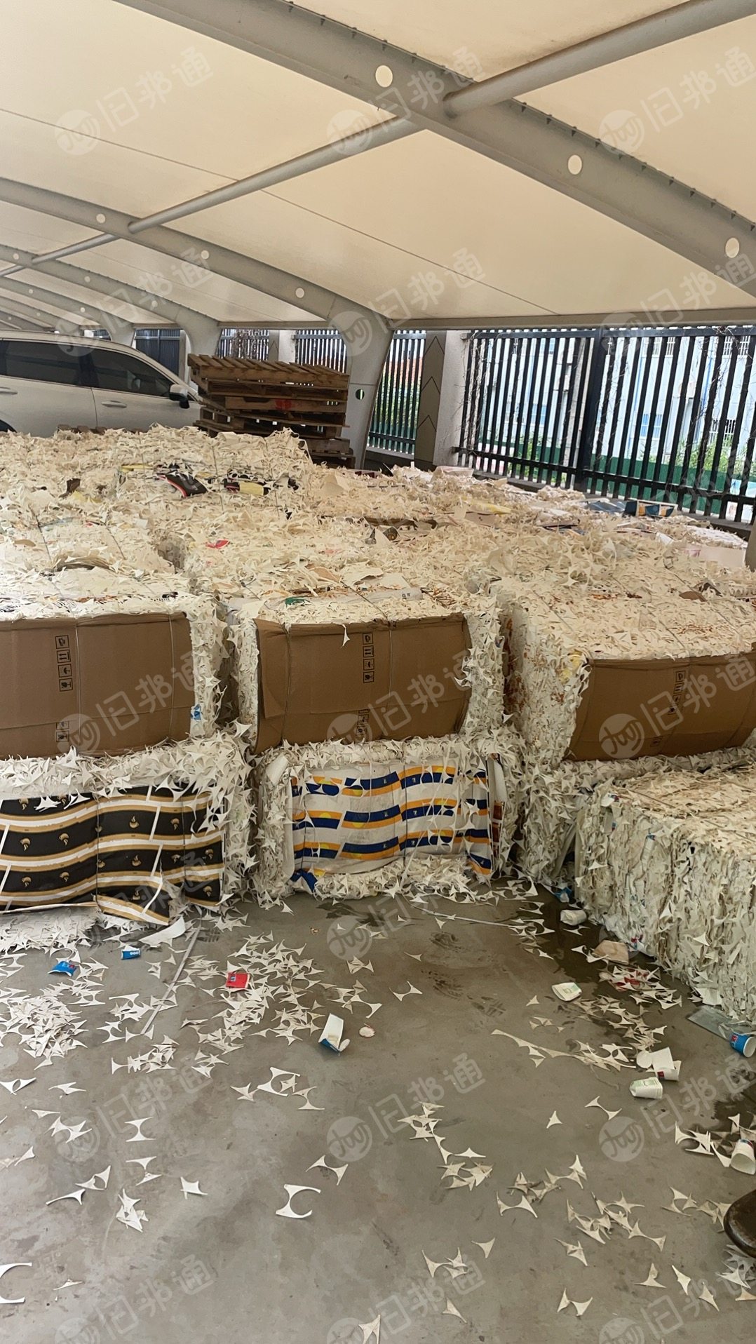 大量出售口杯纸边料,有纯白和小花