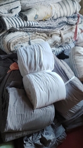 长期出售化纤刀口布，花色和纯色都有，货在江苏南通