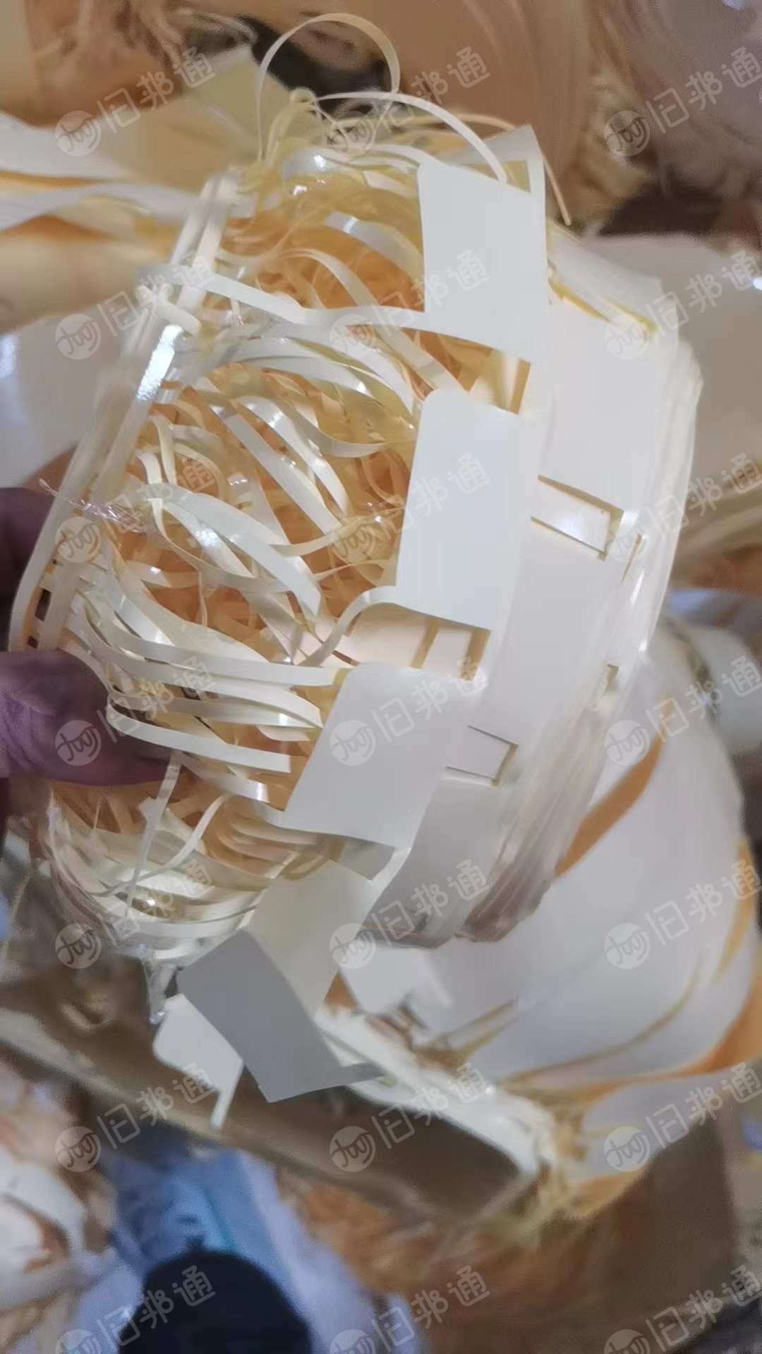 出售黄白淋膜纸,大部分是卷轴的