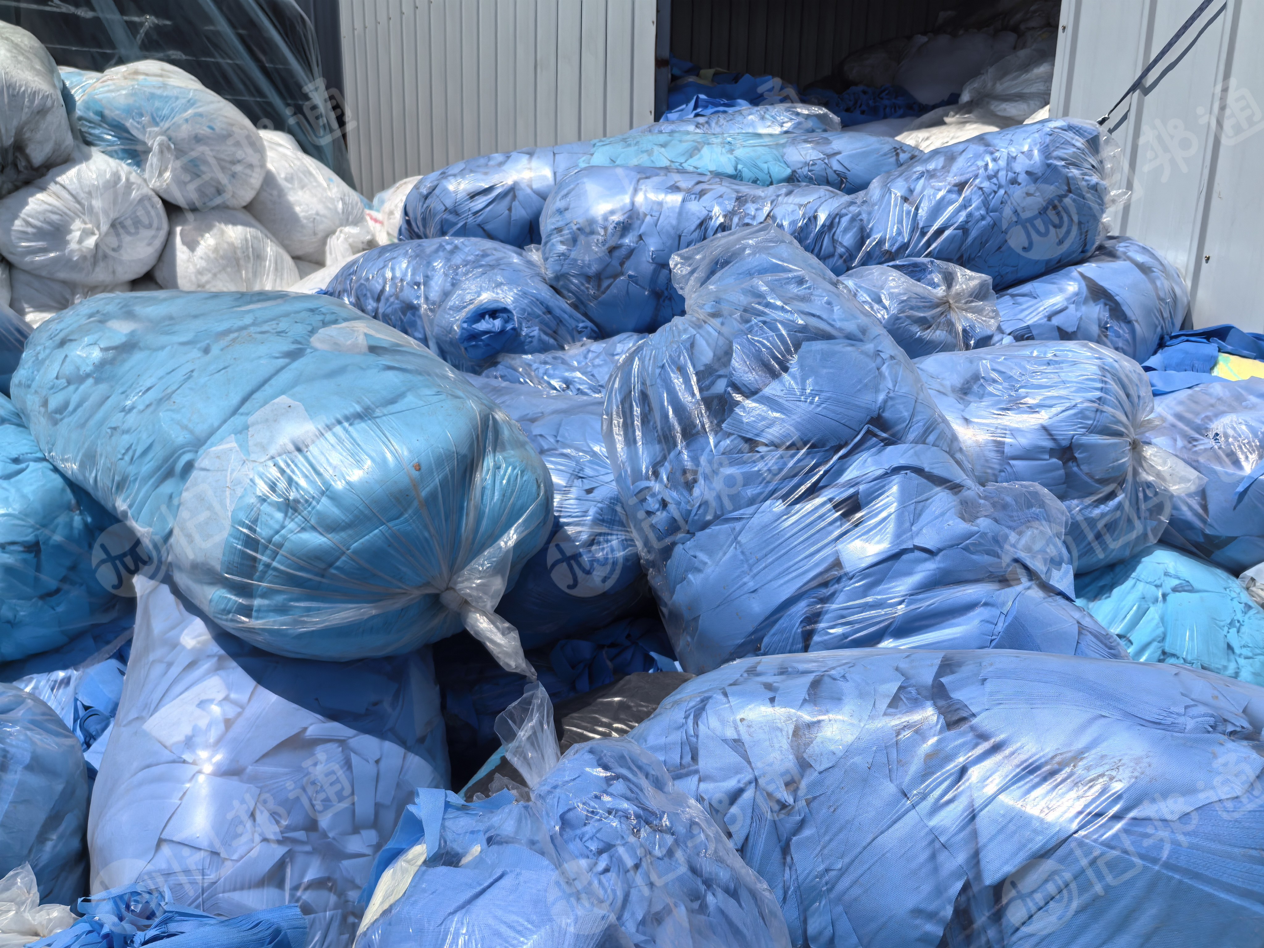 大量收购无纺布废料边角料 熔喷布废料