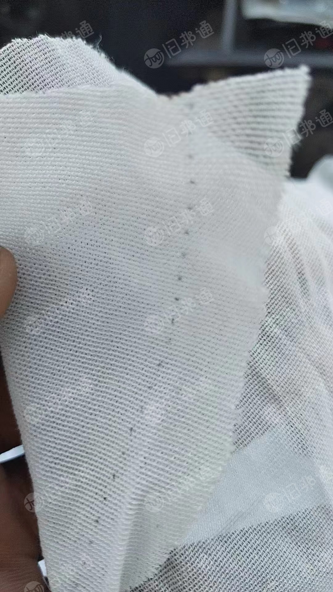 出售库存布,白坯,门幅185,克重100多,现货有一百多匹
