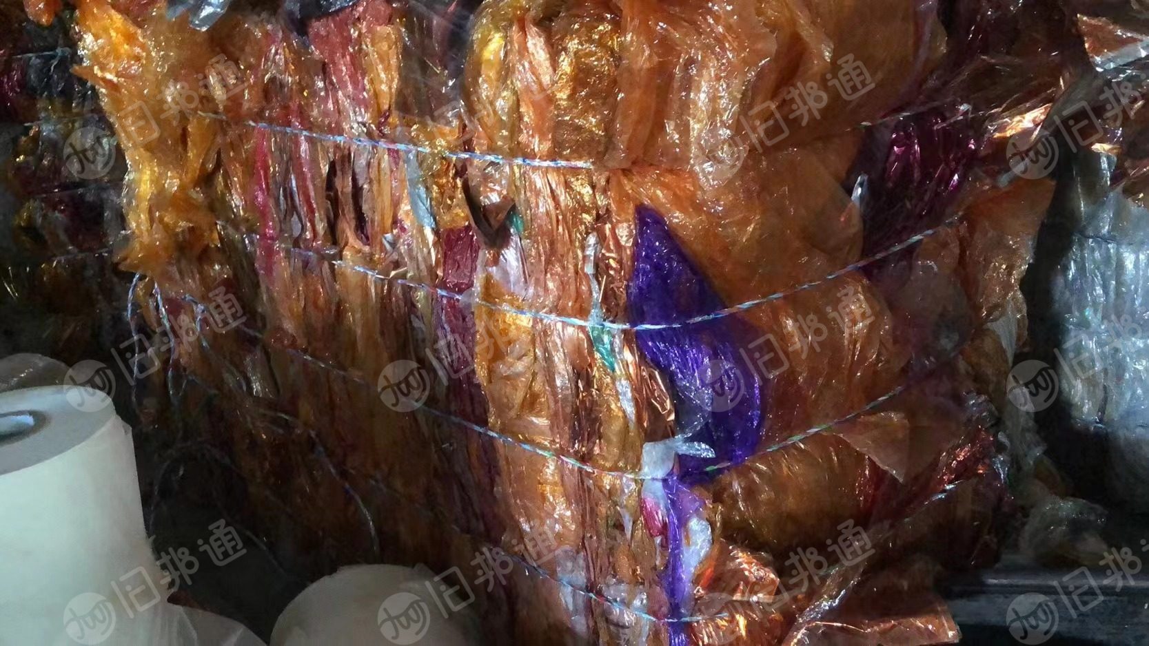 出售烫金膜压包料,现货三十吨